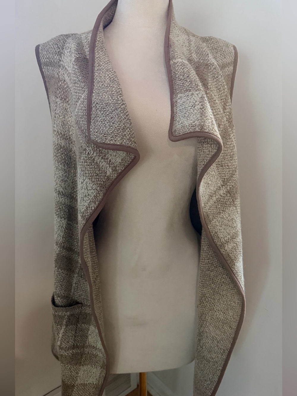 Yaira L Lagenlook Waterfall Draped Knit Vest Wool Blend Cardigan Boho Artsy